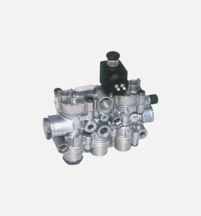 How does an ECAS valve contribute to ride comfort and stability in heavy-duty vehicles?
